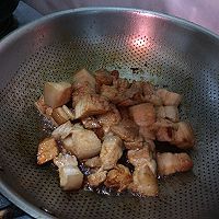 土豆烧红烧肉的做法图解8