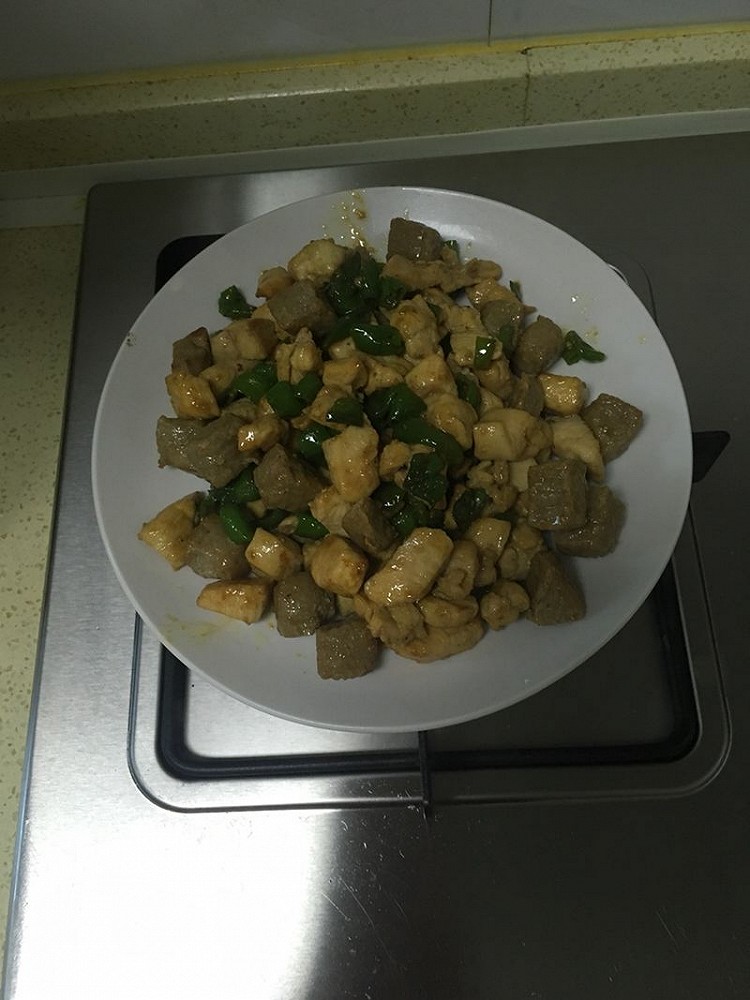 超级简单青椒炒鸡丁的做法