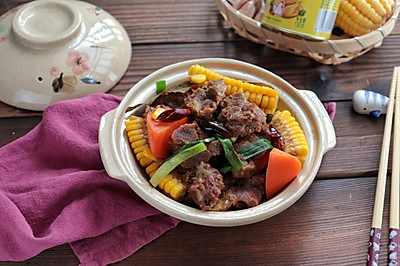 秋冬暖身必备，巨下饭的玉米炖牛肉