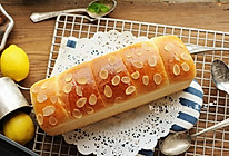 超软杏仁长条面包的做法