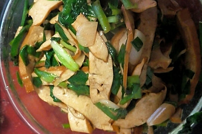 豆腐干炒韭菜