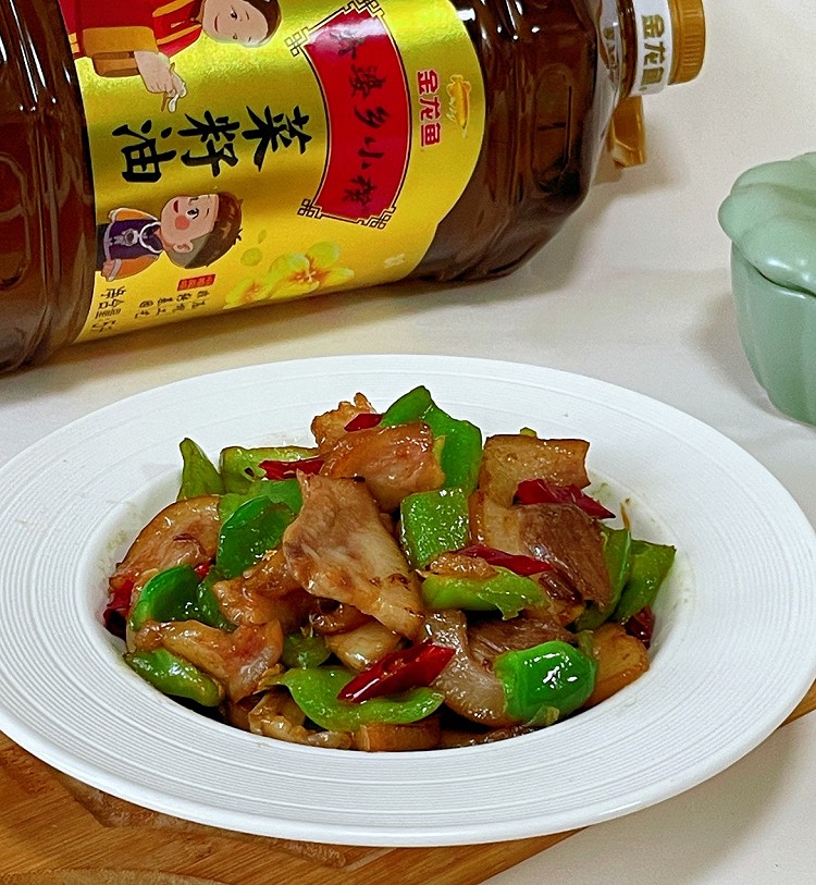 青椒炒猪头肉的做法