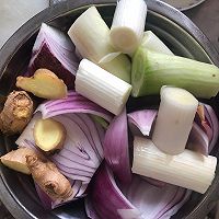 蒜香小龙虾的做法图解1