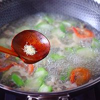 #硬核菜谱制作人#丝瓜海虾肉片汤的做法图解13