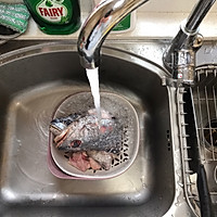 鮸鱼头豆腐汤的做法图解2
