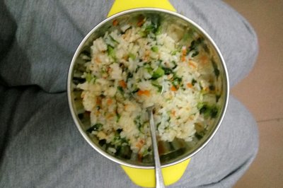 杂蔬虾仁炒饭