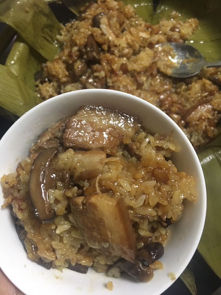 粽叶包饭的做法