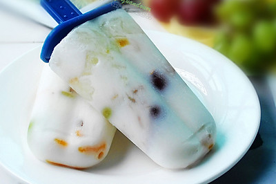 -酸奶水果冰棒