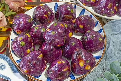 紫薯杂粮粘豆包