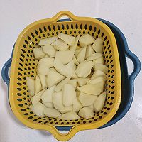 空气炸锅烤土豆火腿肠的做法图解2