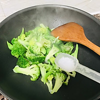 营养时蔬清炒西兰花的做法图解8