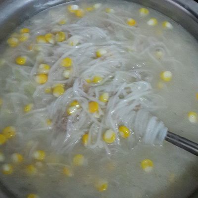 节瓜玉米肉碎粉丝汤
