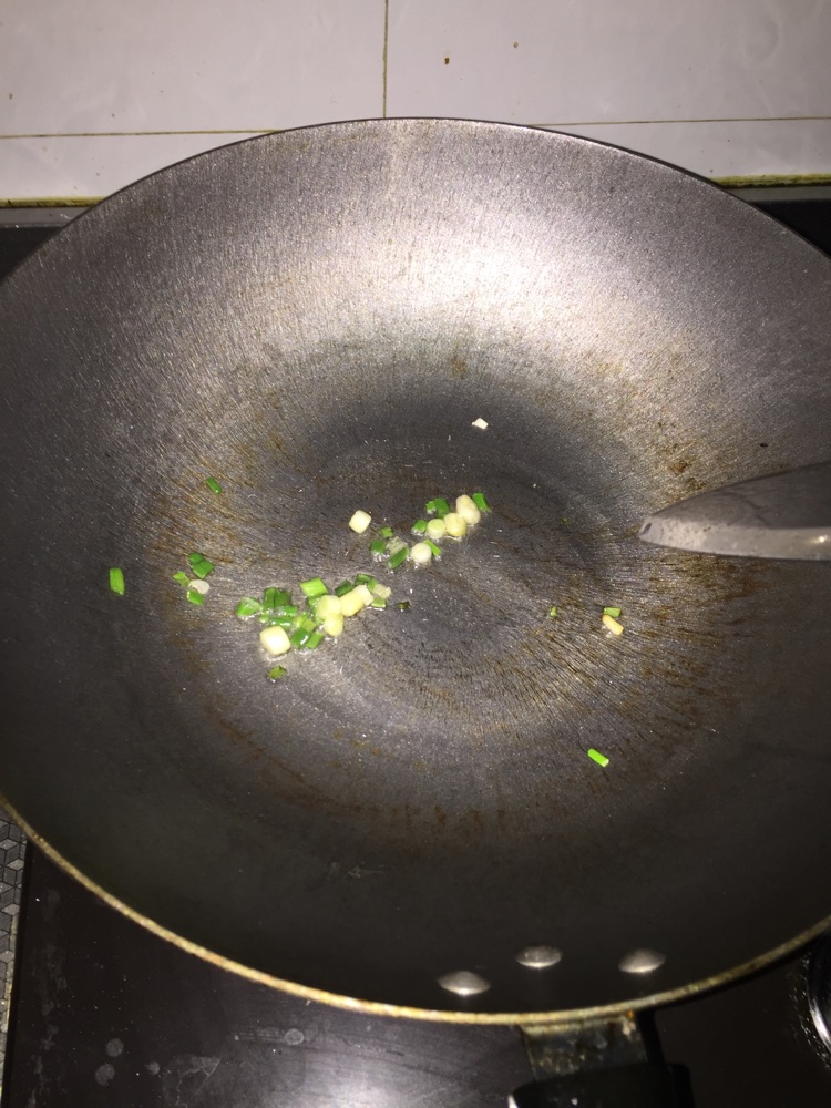 黄瓜木耳炒肉的做法图解4