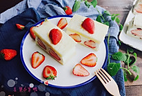 草莓奶油三文治#豆果6周年生日快乐#的做法