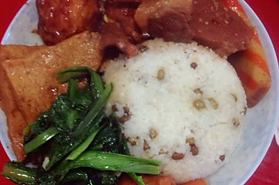 家常卤肉饭
