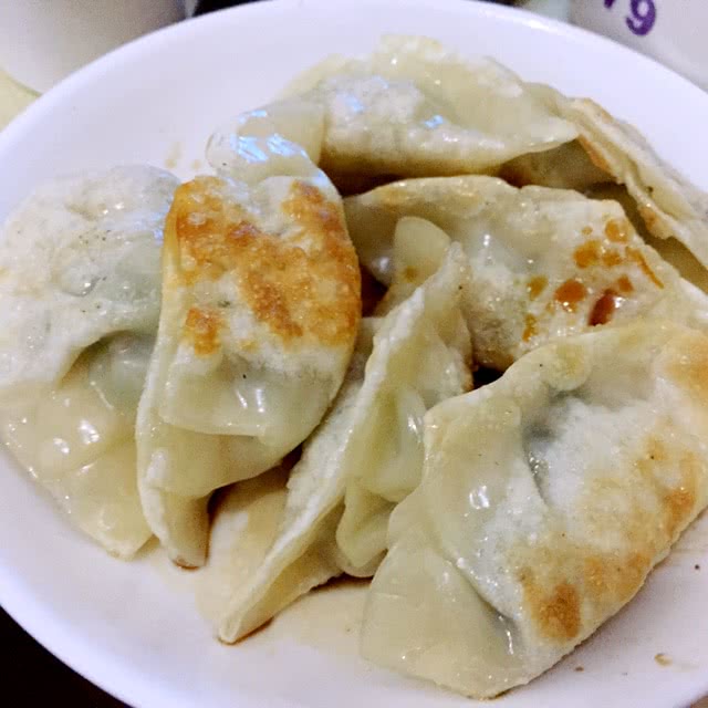煎刀豆饺子的做法