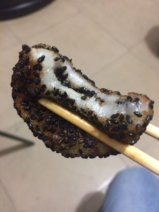芝麻糯米球的做法图解6