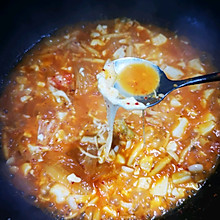 泡菜芝士海鲜菇汤