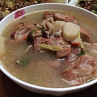 养生排骨山药蘑菇汤的做法图解1