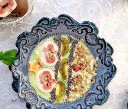 绿色梦幻思慕雪#麦子厨房#料理机的做法