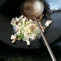 爆炒紫甘蓝的做法图解4