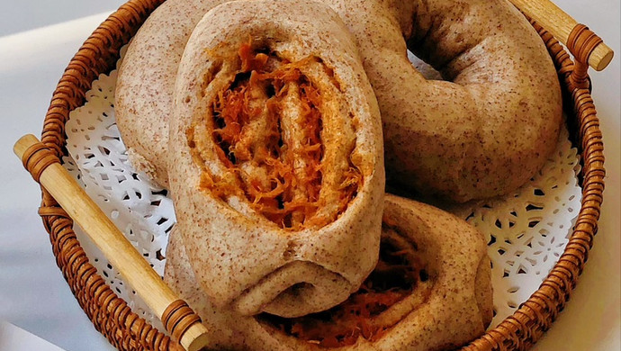 万物皆可搭 | 黑全麦肉松馒头 | 新中式馒头