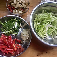 家庭版泡椒鸡杂的做法图解2