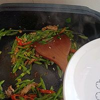 四季豆炒肉的做法图解10