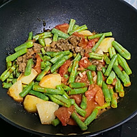 土豆豆角焖面的做法图解5