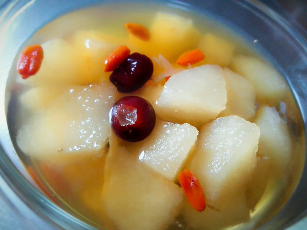 滋补冰糖雪梨水