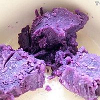紫薯葱油面的做法图解1