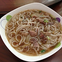 金牌肉丝汤粉的做法图解1