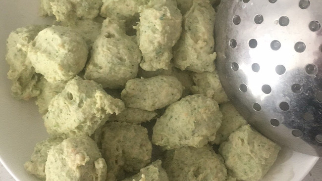 鸡胸肉丸子的做法