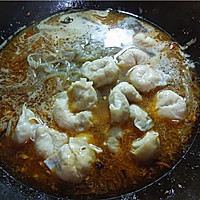 沙茶酱鱼皮饺粉丝煲：越夏天越酸辣的做法图解17