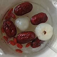 红枣枸杞荔枝燕窝的做法图解3