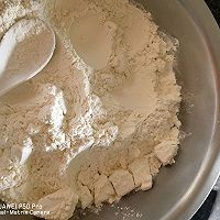 普通面粉变成蛋糕粉(低筋面粉)的做法图解6
