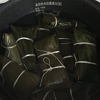 红豆板栗肉粽的做法图解10