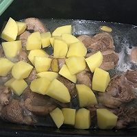 土豆焖鸭的做法图解5