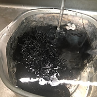 鳕鱼蛋卷炒虾的做法图解3