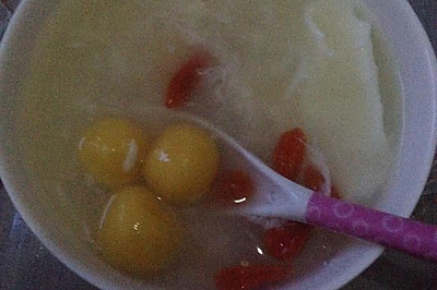 彩色酒酿丸子