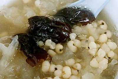 银耳红枣薏米汤