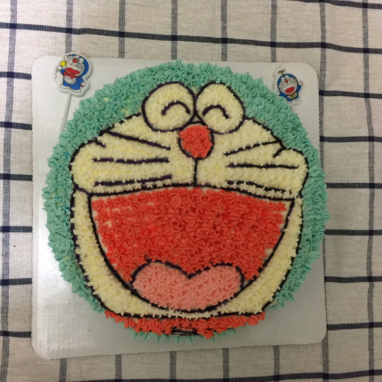 哆啦A梦小叮当蓝胖子卡通蛋糕的做法