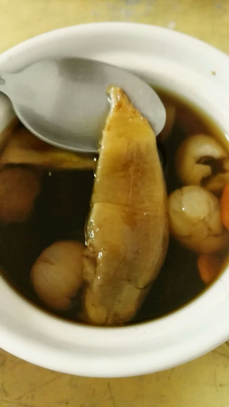 鱼胶红糖桂圆汤的做法