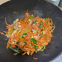 胡萝卜青椒肉丝的做法图解4