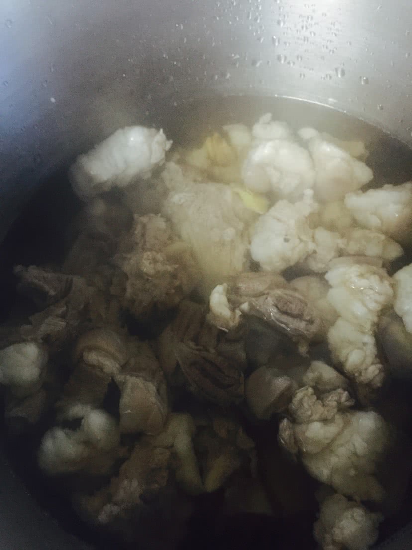 简单又好吃的高压锅焖羊肉的做法图解2