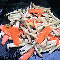 菌菇滑鸡片——我的拿手好菜的做法图解6