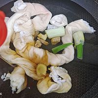 #味达美年味小馆#尖椒肥肠的做法图解2