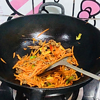 胡萝卜炒牛肉的做法图解8