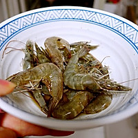 快手培根虾扯蛋的做法图解1