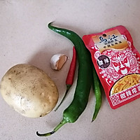 土豆炒乌江榨菜的做法图解1